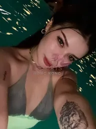 Carla profile photo 5
