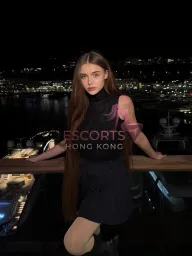 Caroline profile photo 6