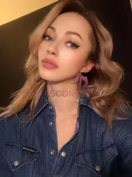 Charlotte profile photo 3