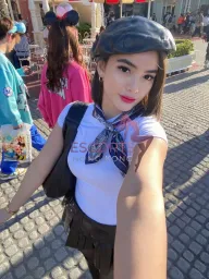 Clara profile photo 3