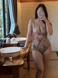 Lauren profile photo 8