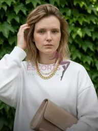 Rosamund Whitaker 🔥 profile photo 11