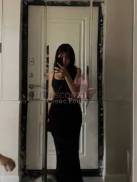 Selina profile photo 9