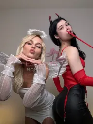 Elsa and Rosa photo 3