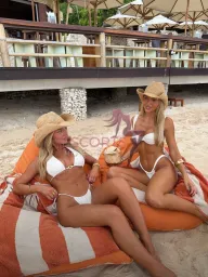 Vika and Kristina photo 8
